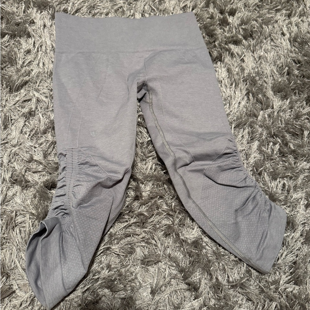 Lululemon Taryn Toomey Awakening Crop Ice Grey Size 4